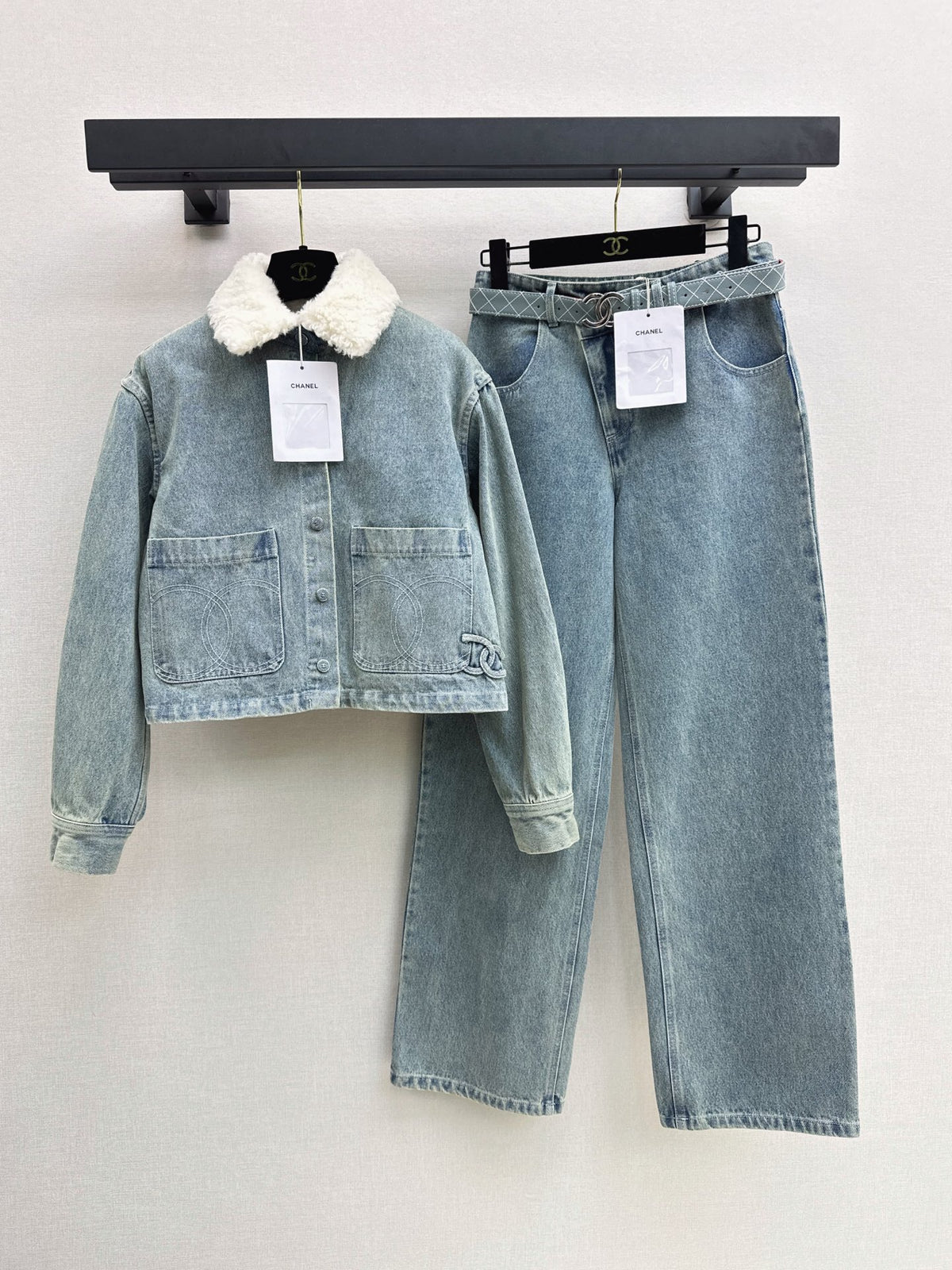 🔥Highest Quality🔥26FW New Collared Denim Jacket 🩵 Detachable Burgundy Vest + Denim Jacket