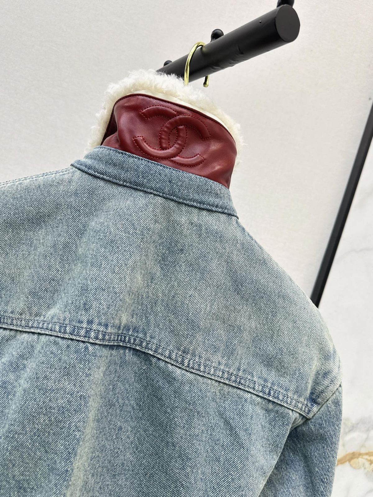 🔥Highest Quality🔥26FW New Collared Denim Jacket 🩵 Detachable Burgundy Vest + Denim Jacket