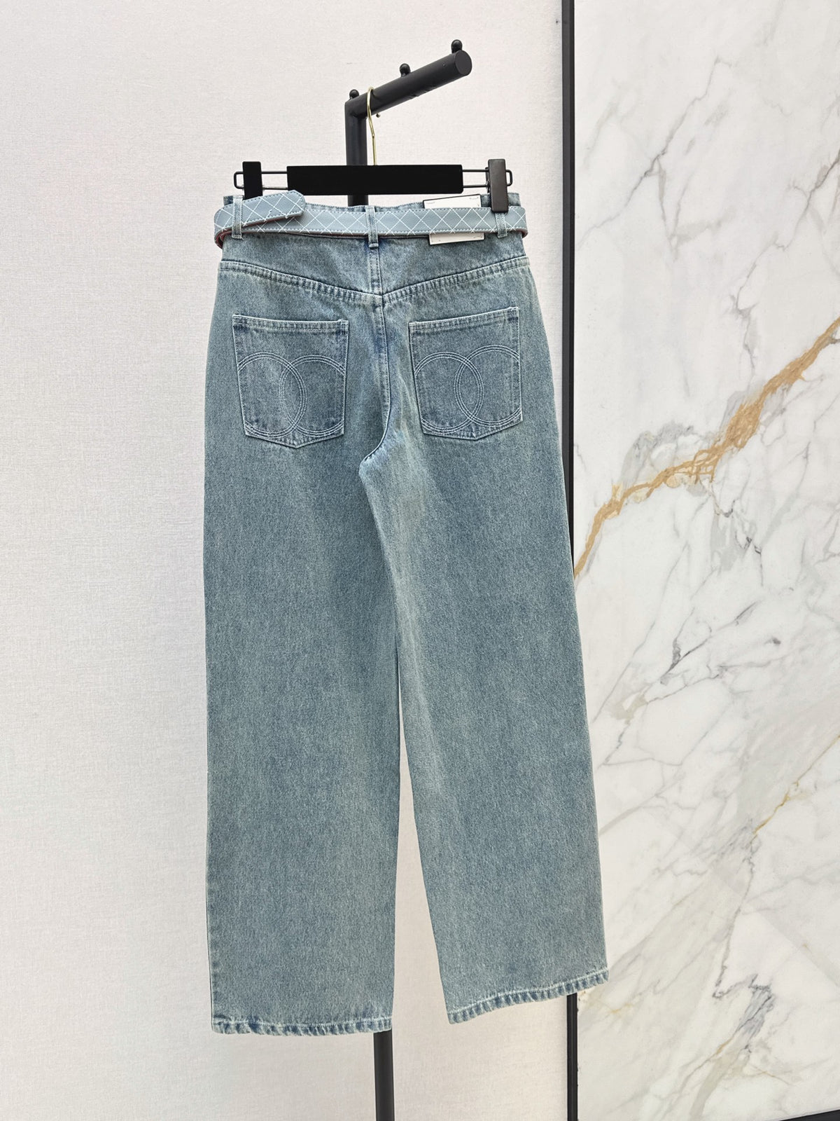 🔥Highest Quality🔥26FW New Straight-Leg Jeans with Embroidered Double-C Pocket Detail 🩵