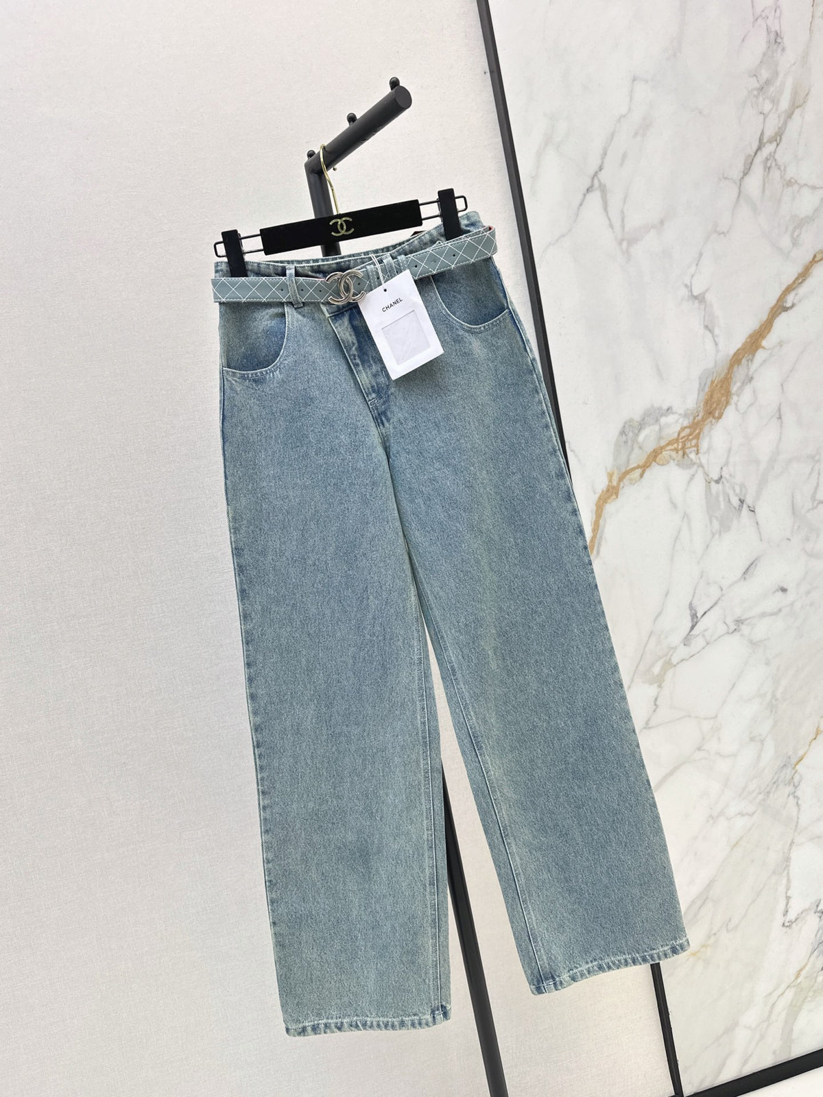 🔥Highest Quality🔥26FW New Straight-Leg Jeans with Embroidered Double-C Pocket Detail 🩵