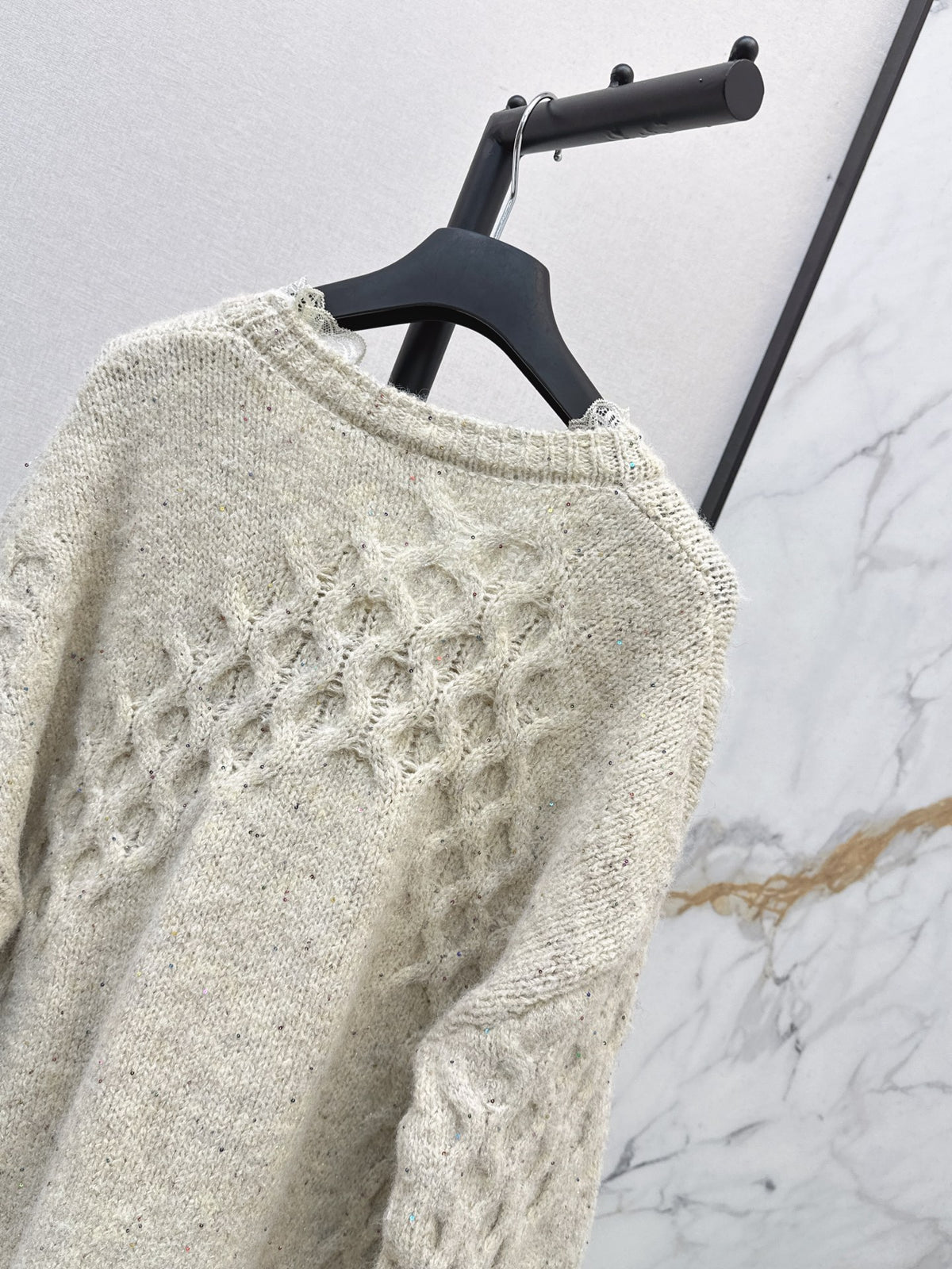26FW New Cable-Knit Crewneck Sweater 🤍🖤