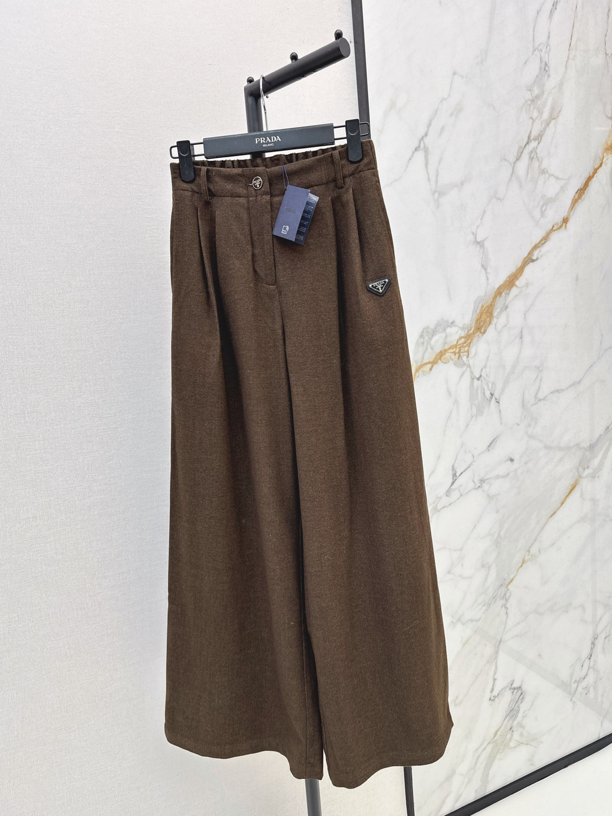 26FW New Straight-Leg Wide-Leg Trousers with Triangular Logo Detail 🤎💙🖤