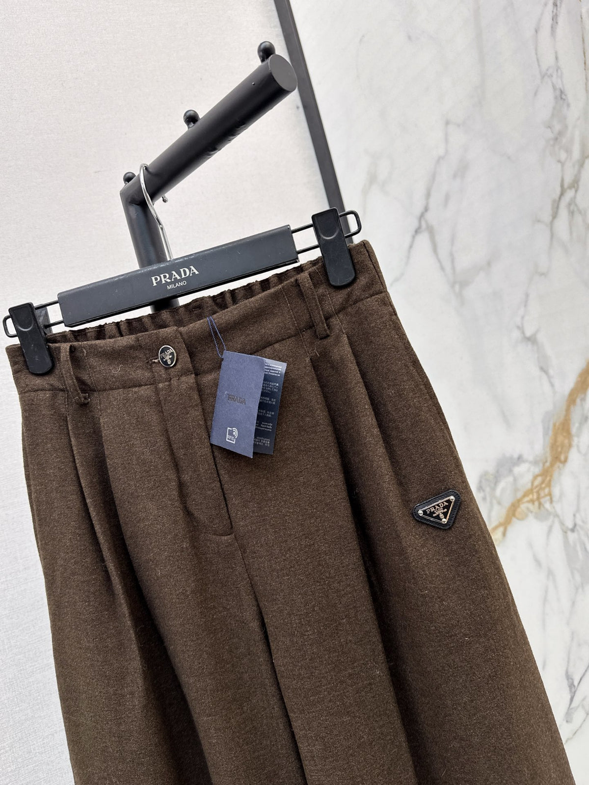 26FW New Straight-Leg Wide-Leg Trousers with Triangular Logo Detail 🤎💙🖤