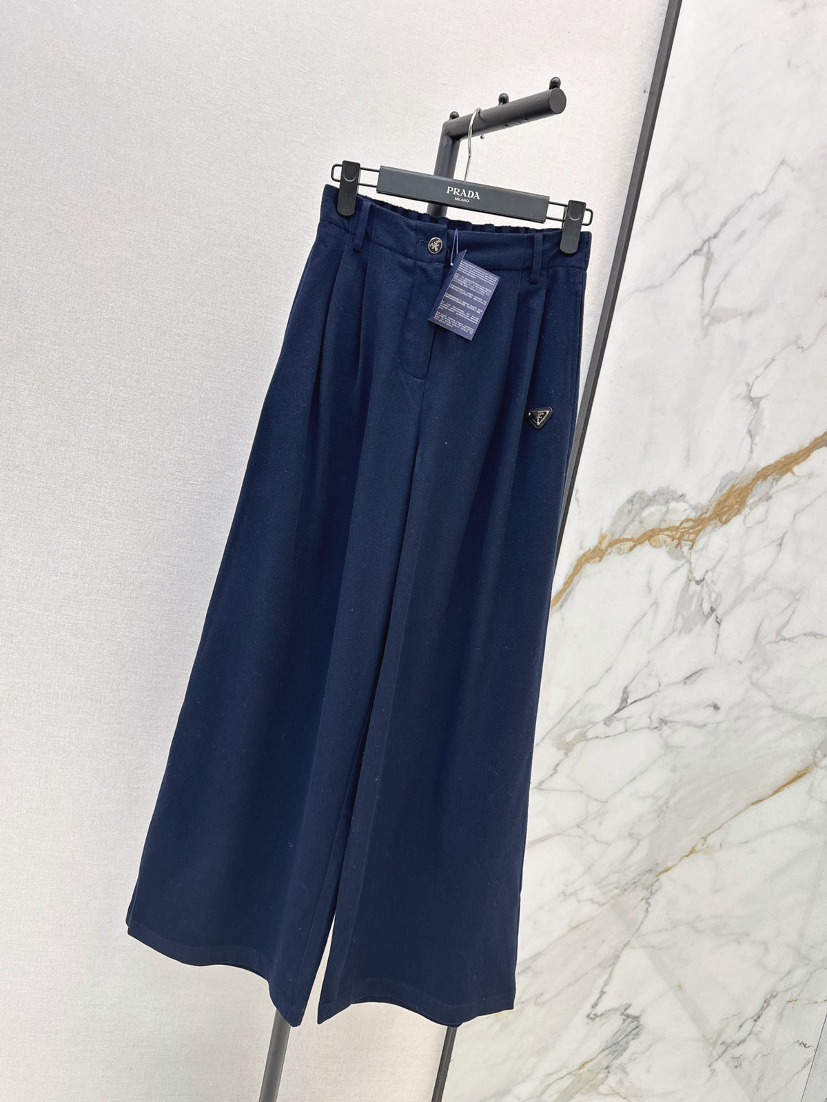 26FW New Straight-Leg Wide-Leg Trousers with Triangular Logo Detail 🤎💙🖤