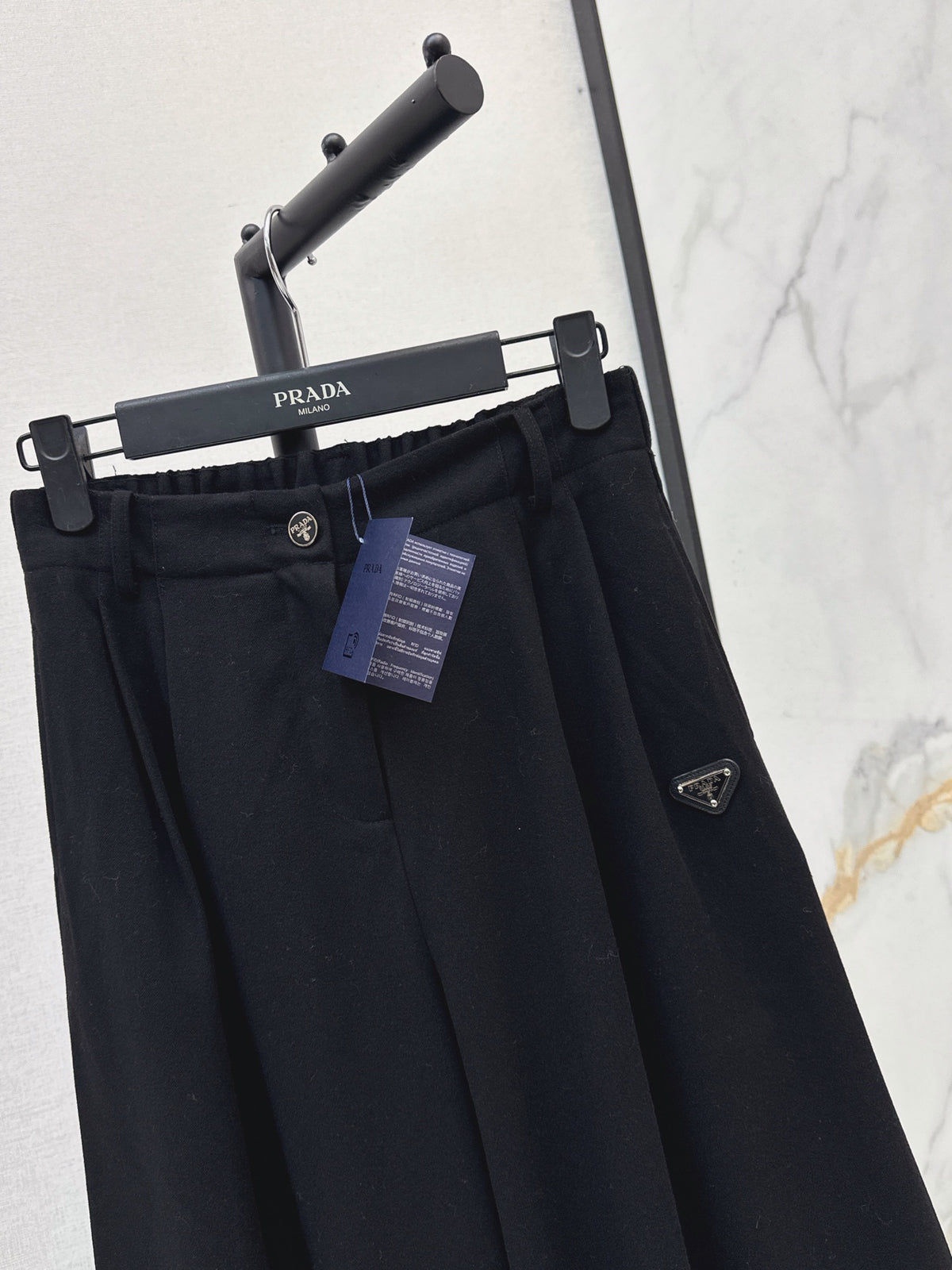 26FW New Straight-Leg Wide-Leg Trousers with Triangular Logo Detail 🤎💙🖤