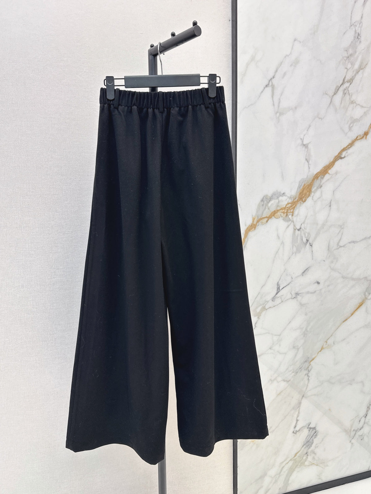 26FW New Straight-Leg Wide-Leg Trousers with Triangular Logo Detail 🤎💙🖤
