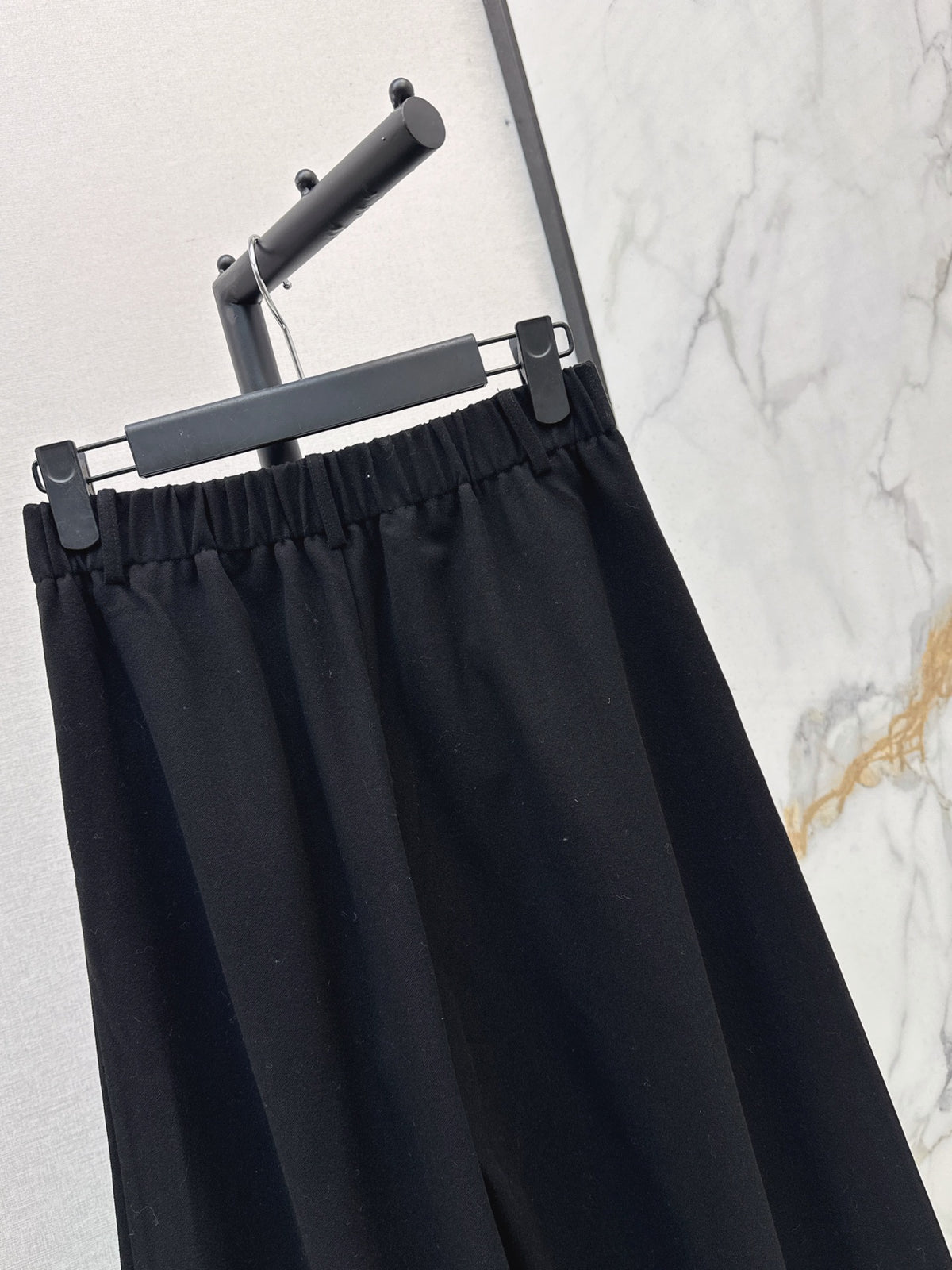 26FW New Straight-Leg Wide-Leg Trousers with Triangular Logo Detail 🤎💙🖤