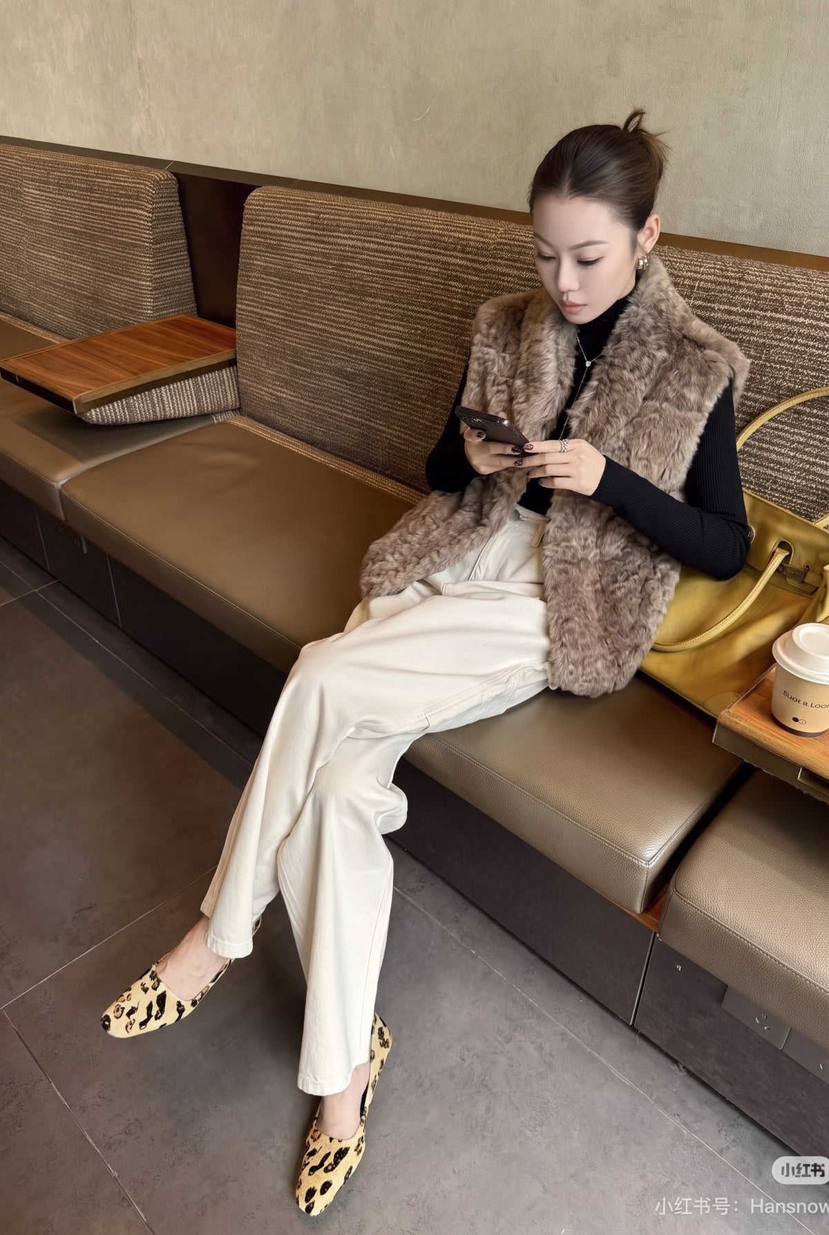 26FW New Solid-Color Stand-Collar Rabbit Fur Vest 🤎
