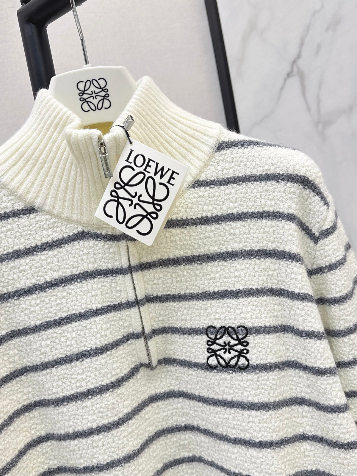 26FW New Half-Placket Striped Knit Top 🤍🤎