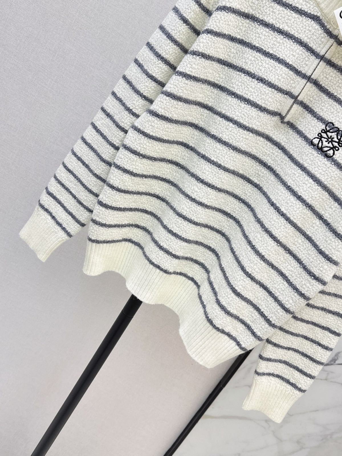 26FW New Half-Placket Striped Knit Top 🤍🤎