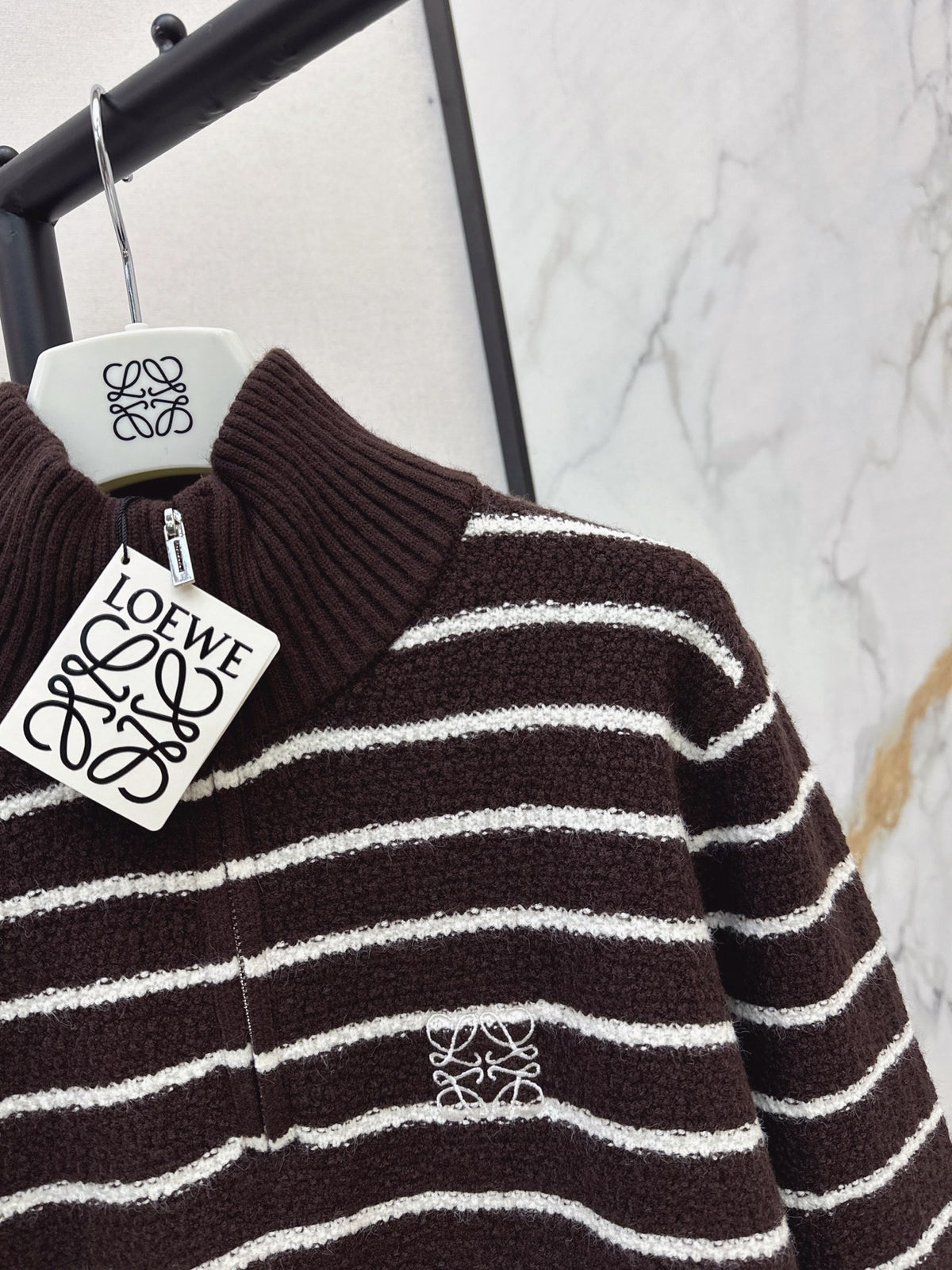 26FW New Half-Placket Striped Knit Top 🤍🤎