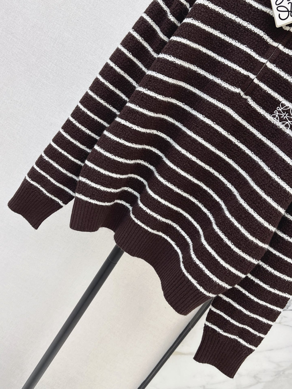 26FW New Half-Placket Striped Knit Top 🤍🤎