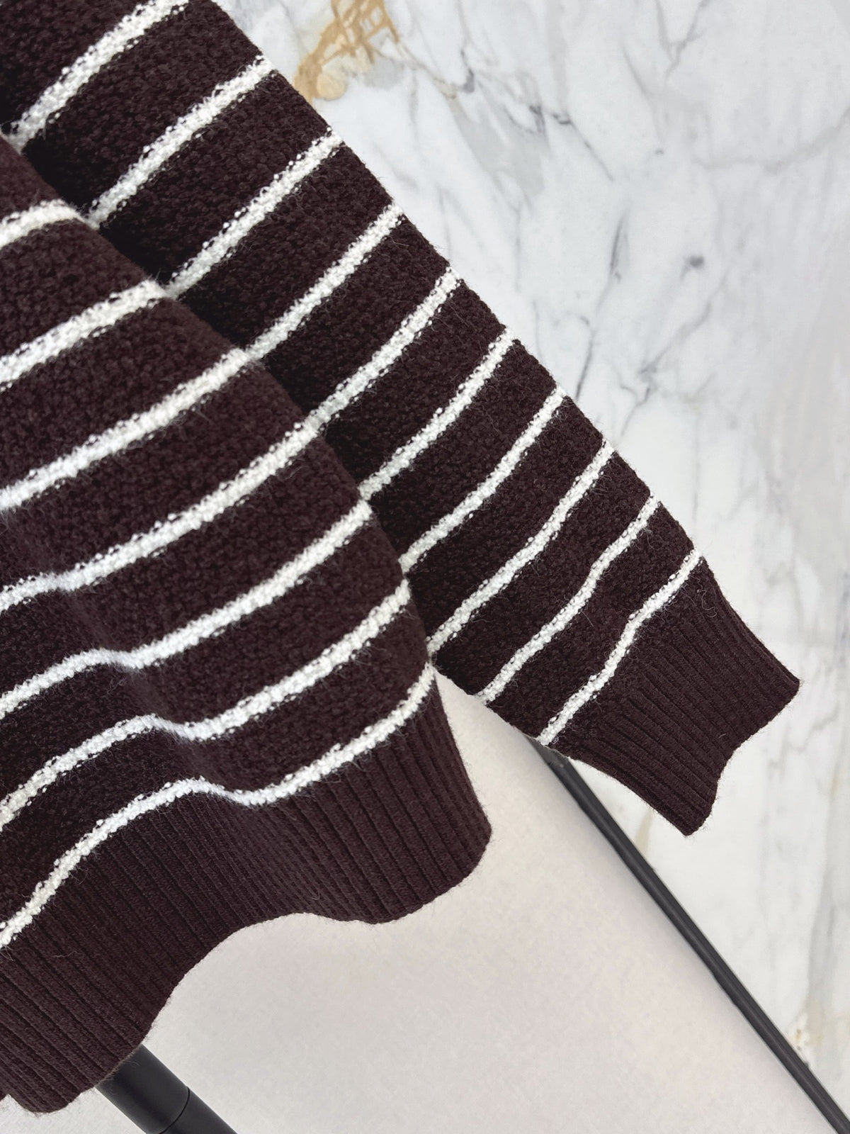 26FW New Half-Placket Striped Knit Top 🤍🤎