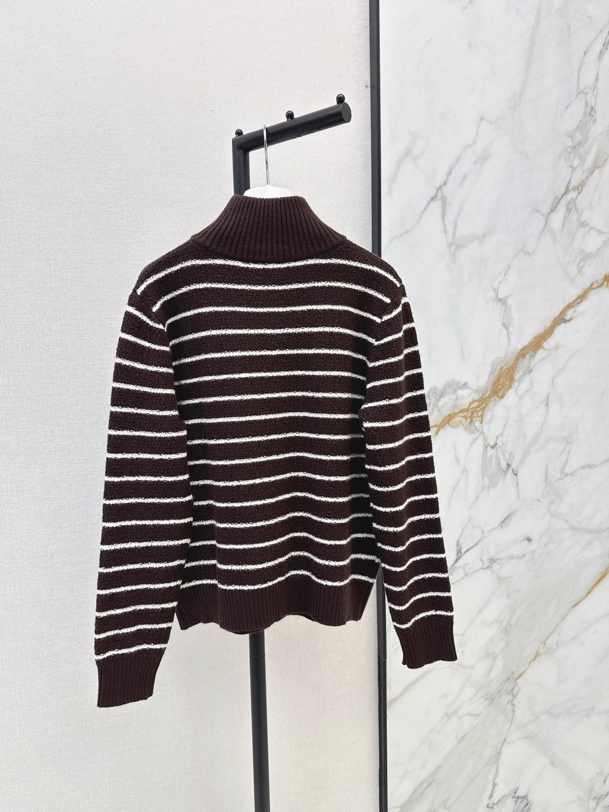 26FW New Half-Placket Striped Knit Top 🤍🤎