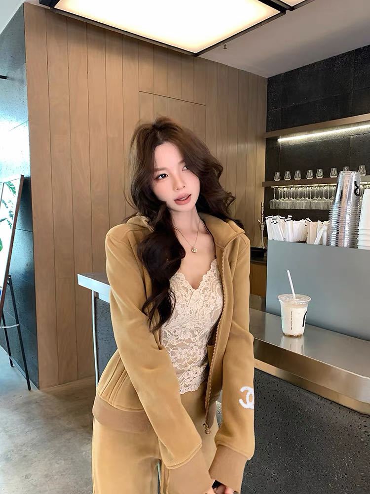 26FW New Casual Set Featuring Double-C Motif 💛🖤