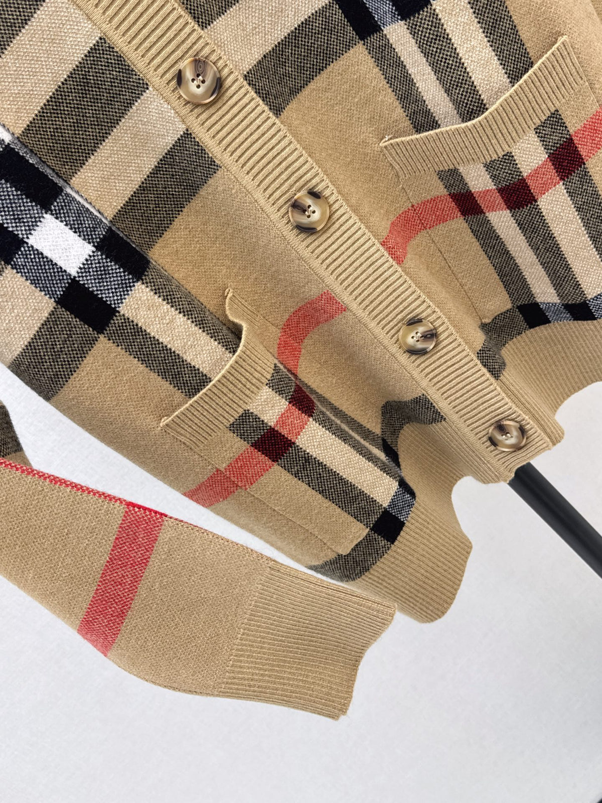 26FW New V-neck Vintage Plaid Wool Knit Cardigan 🤎