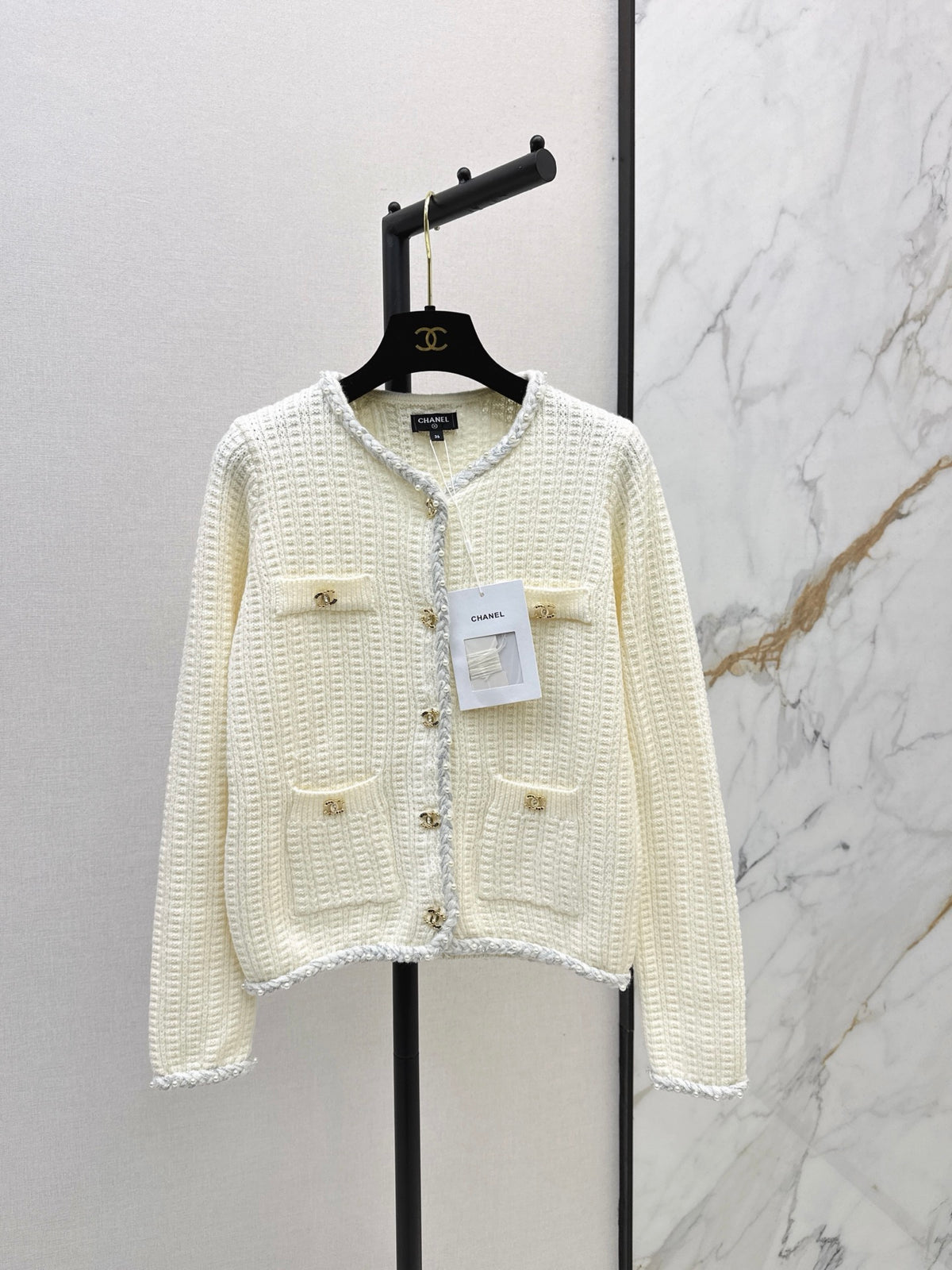 26FW New Four-Pocket Crew-Neck Knit Cardigan 🤍🖤