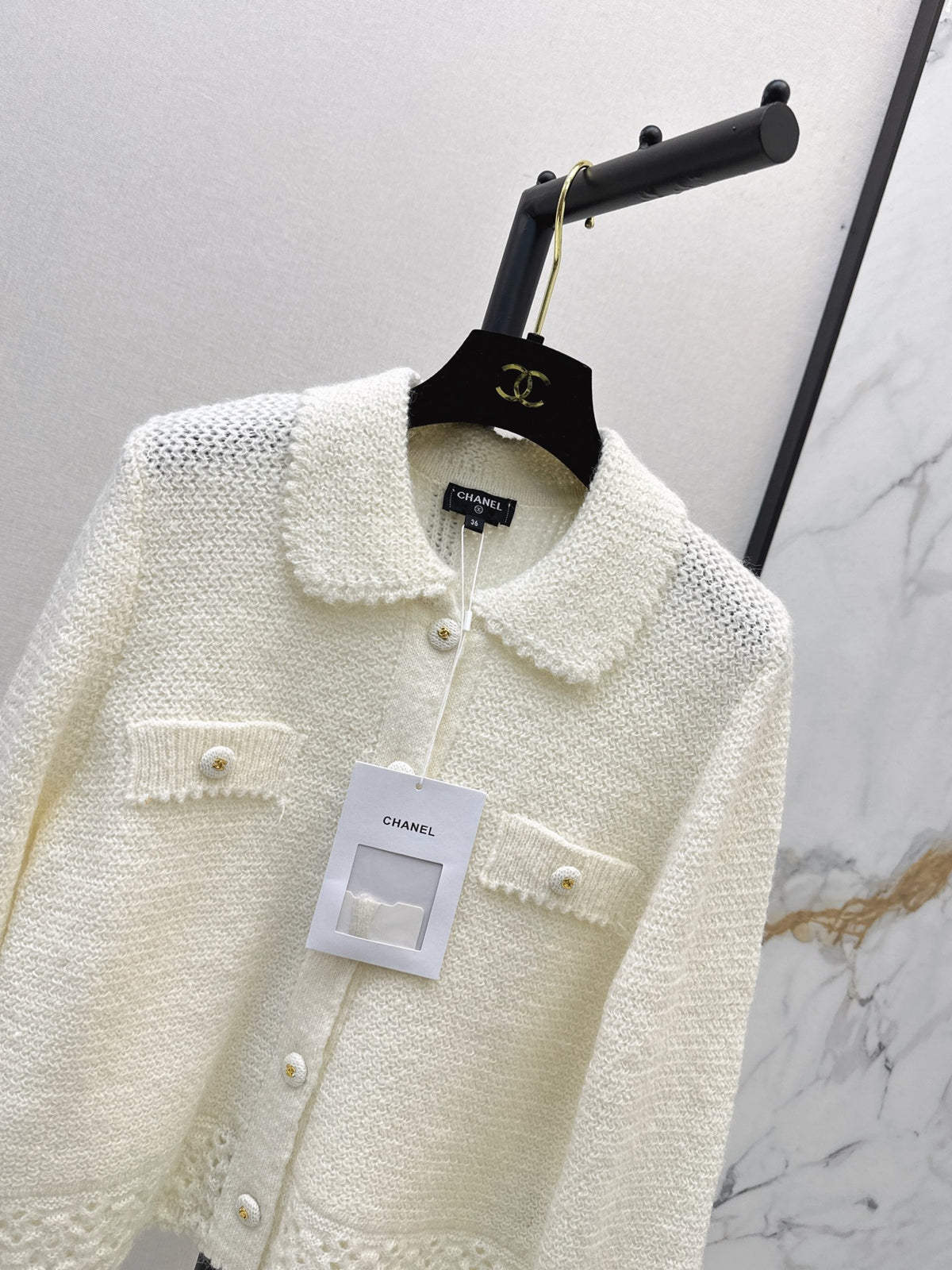 26FW New Cut-out Lapel Knit Cardigan 🤍🖤
