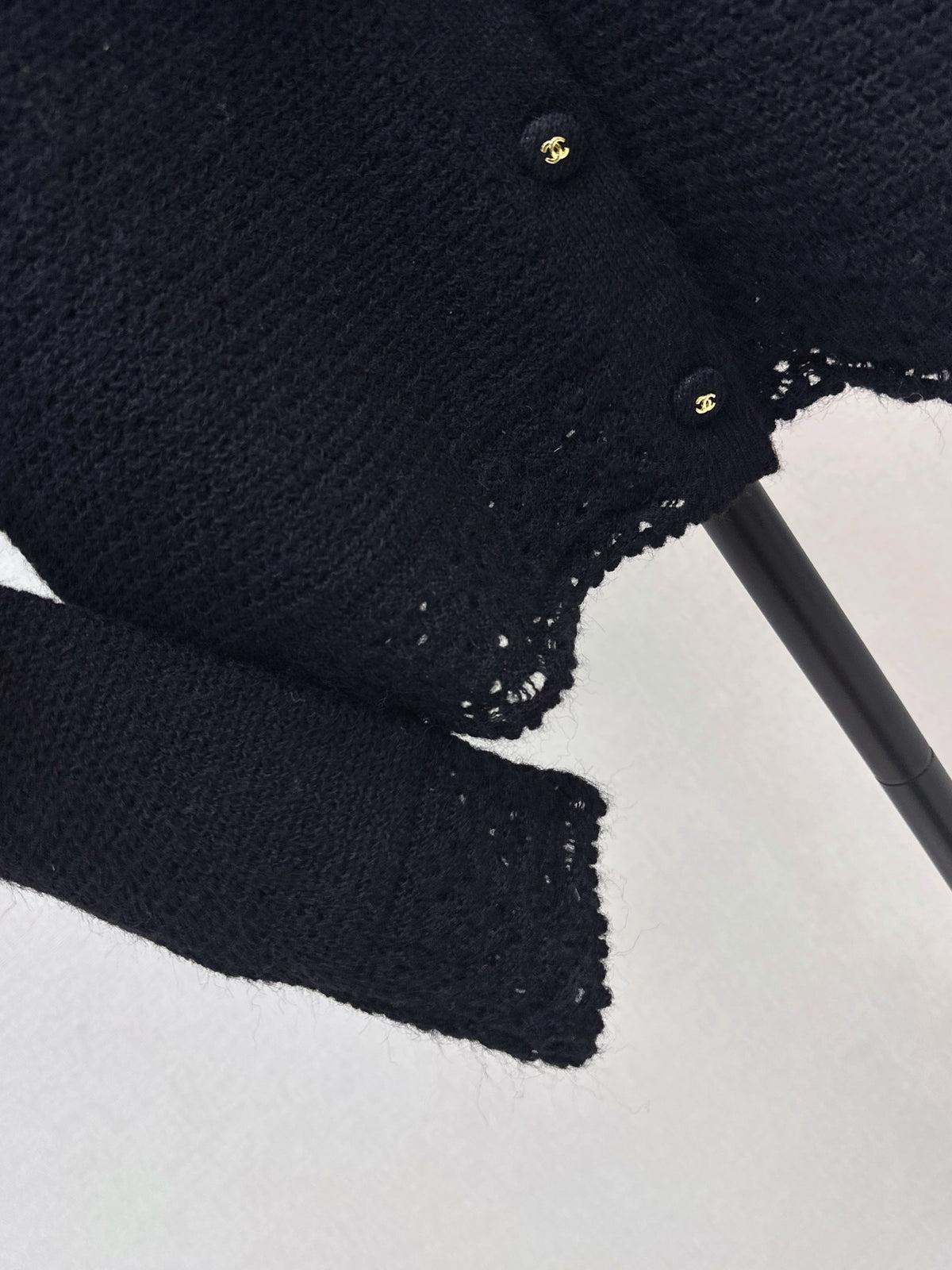 26FW New Cut-out Lapel Knit Cardigan 🤍🖤