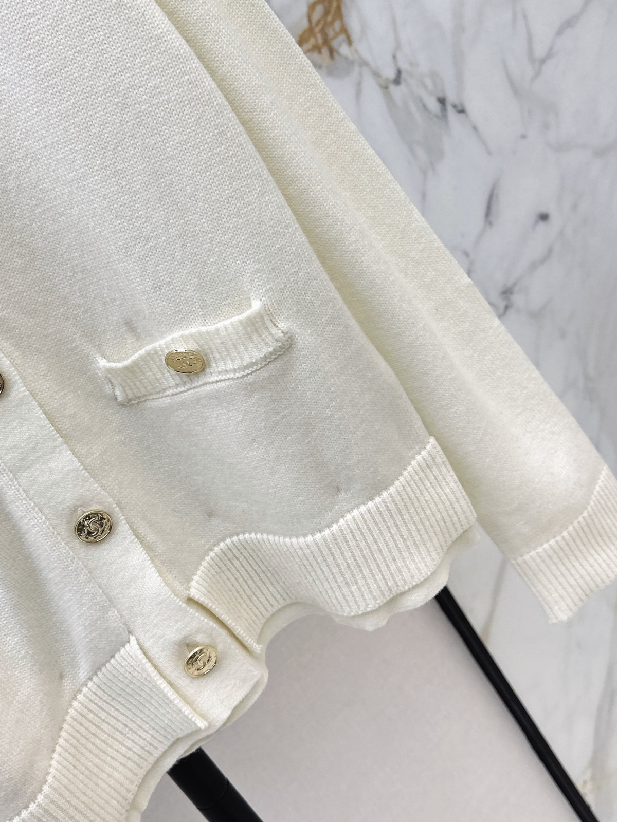 26FW New Crew-Neck Knitted Cardigan 🤍🖤