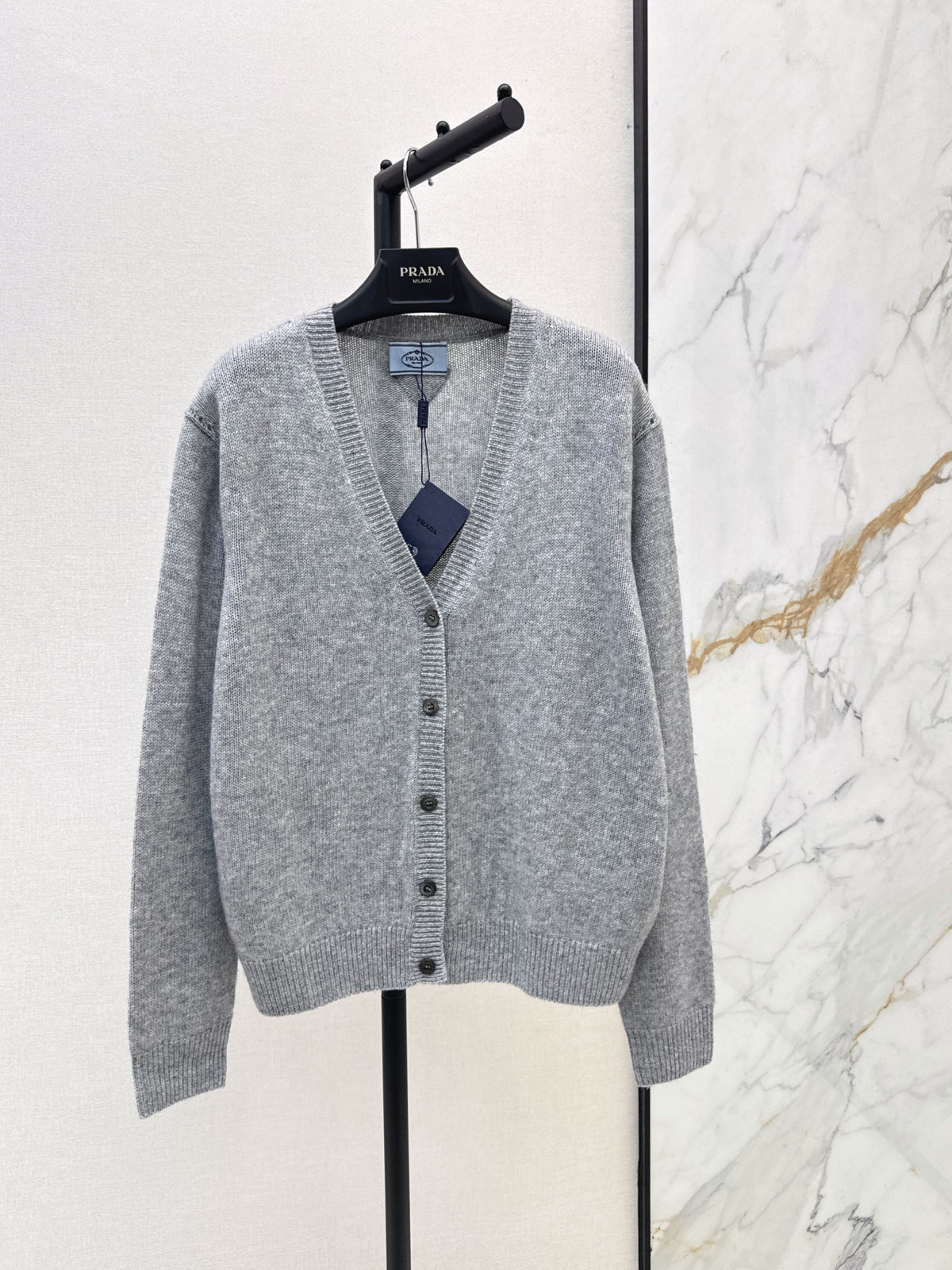 26FW New Grey V-Neck Cropped Knit Cardigan 🩶