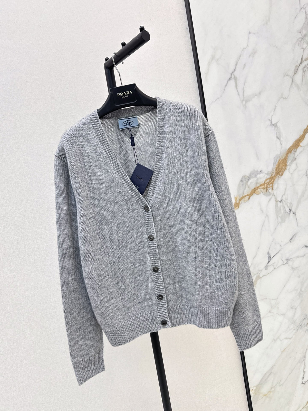 26FW New Grey V-Neck Cropped Knit Cardigan 🩶