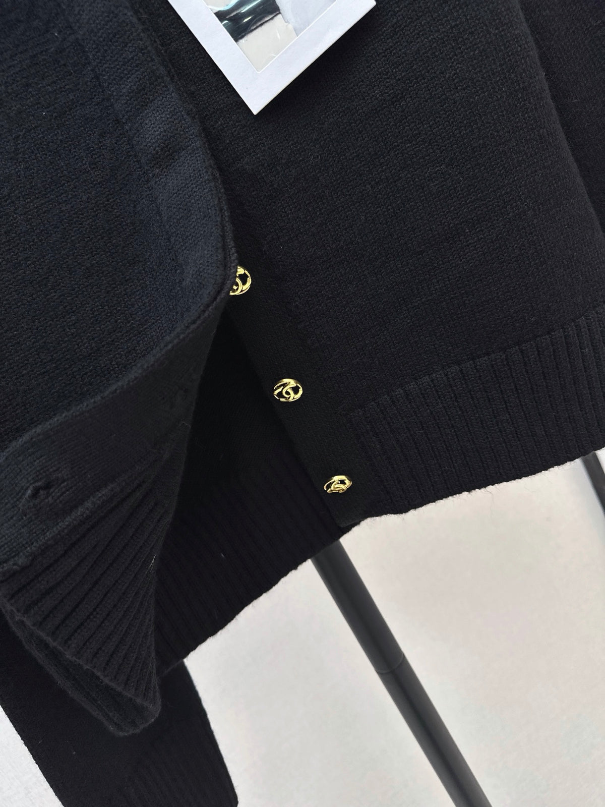 26FW New Crew-Neck Long-Sleeve Cardigan 🖤