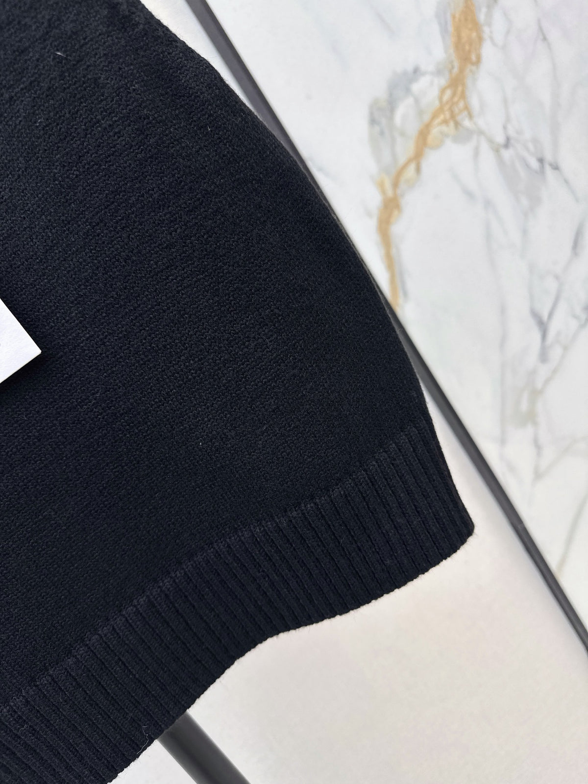 26FW New Crew-Neck Sleeveless Knit Top 🖤