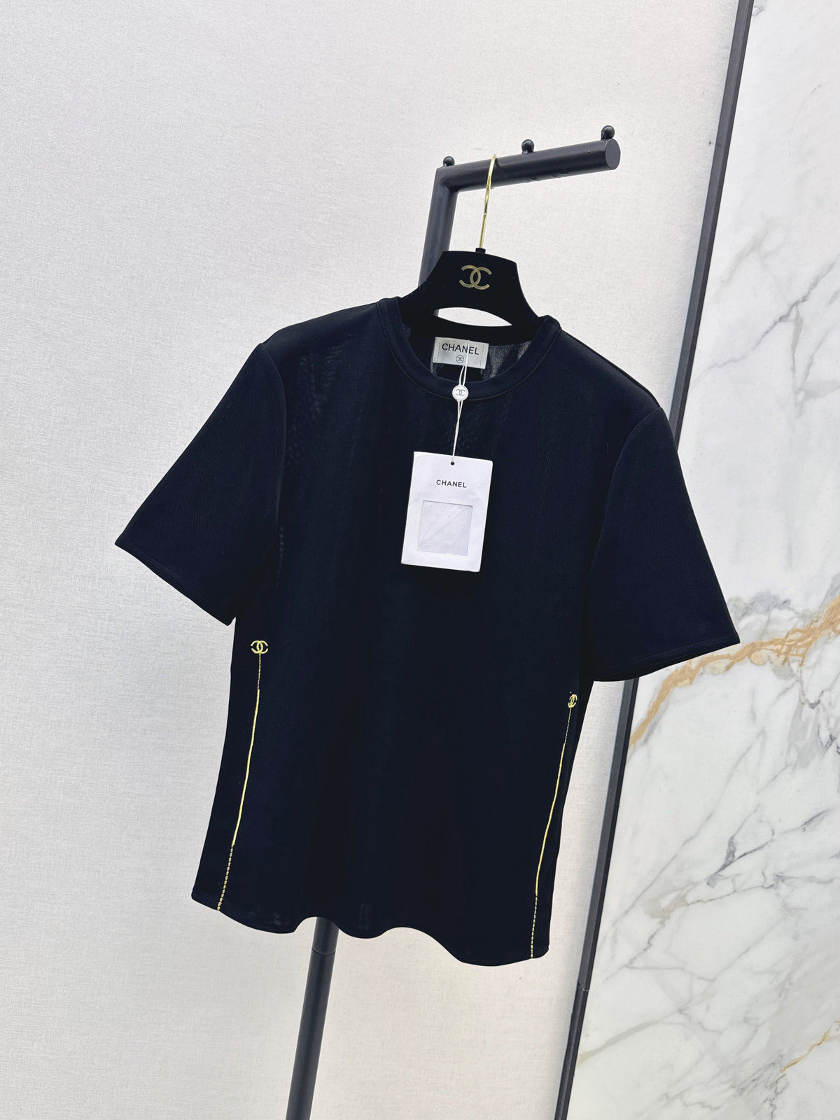 26FW New "Coco Girl" Embroidered Crew-Neck Short-Sleeve T-Shirt 🤍🖤