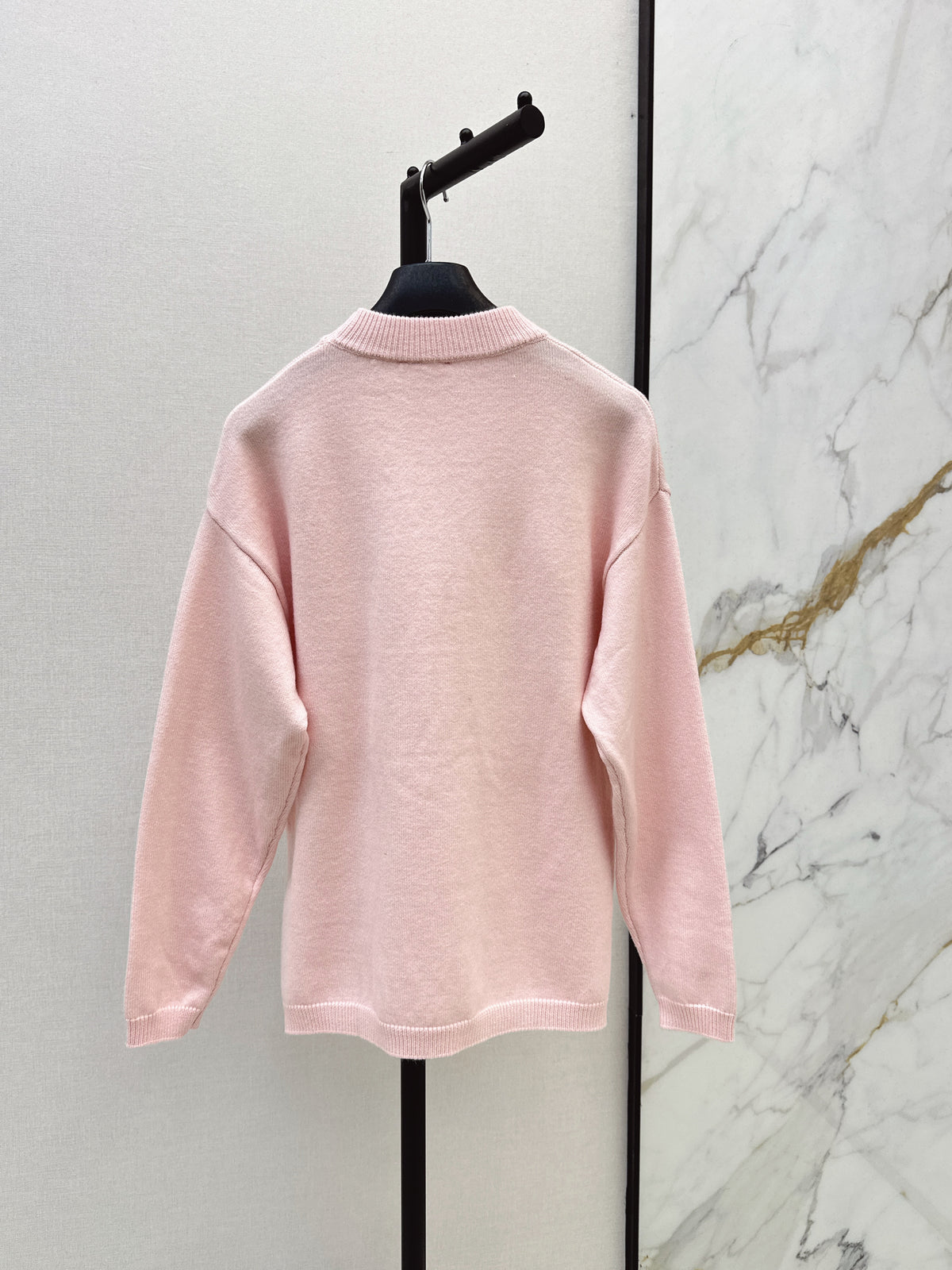 26FW New Ski Collection: Pink Crew-Neck Sweater 💕