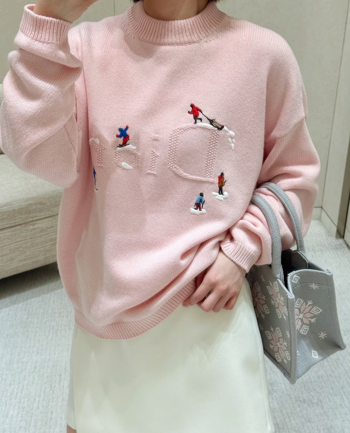 26FW New Ski Collection: Pink Crew-Neck Sweater 💕