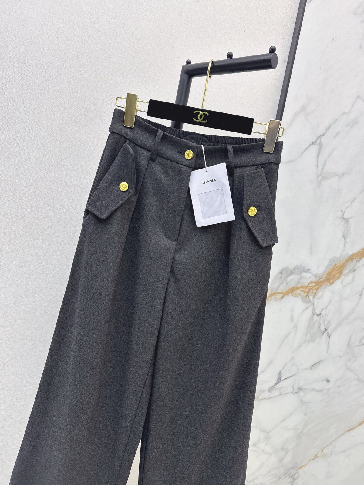 26FW New Straight-Leg Trousers with Dual Pocket Detailing 🩶🖤