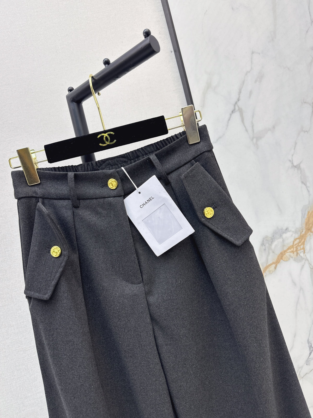 26FW New Straight-Leg Trousers with Dual Pocket Detailing 🩶🖤