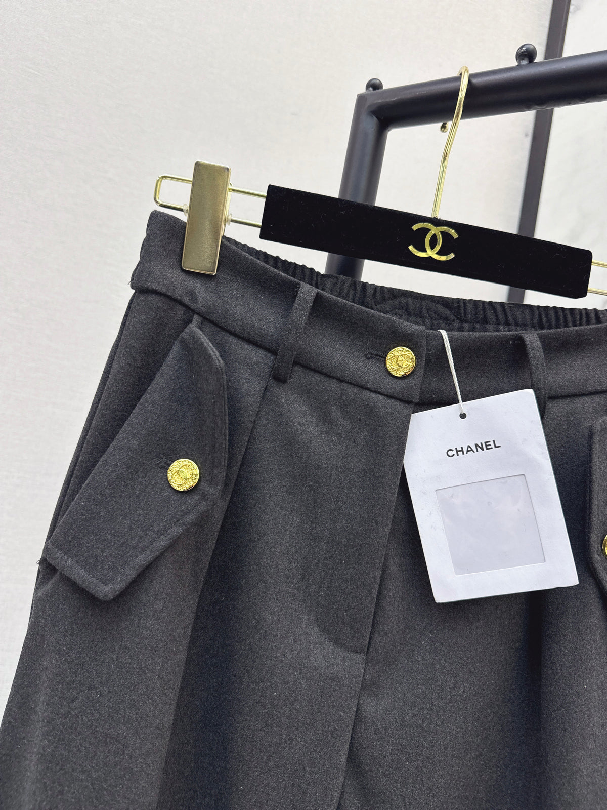 26FW New Straight-Leg Trousers with Dual Pocket Detailing 🩶🖤
