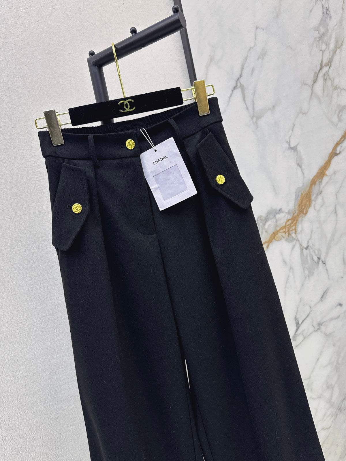 26FW New Straight-Leg Trousers with Dual Pocket Detailing 🩶🖤