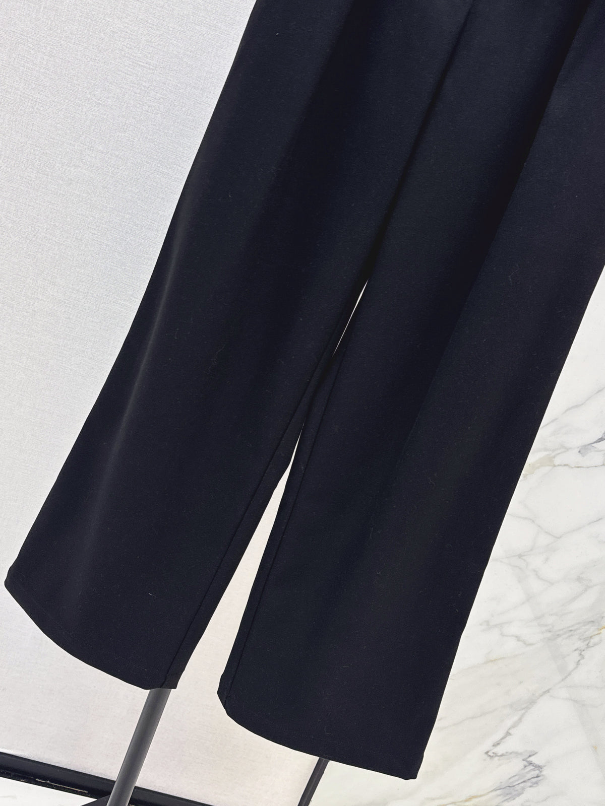26FW New Straight-Leg Trousers with Dual Pocket Detailing 🩶🖤