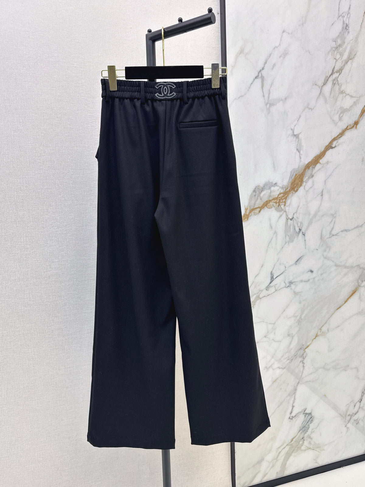 26FW New Straight-Leg Trousers with Dual Pocket Detailing 🩶🖤
