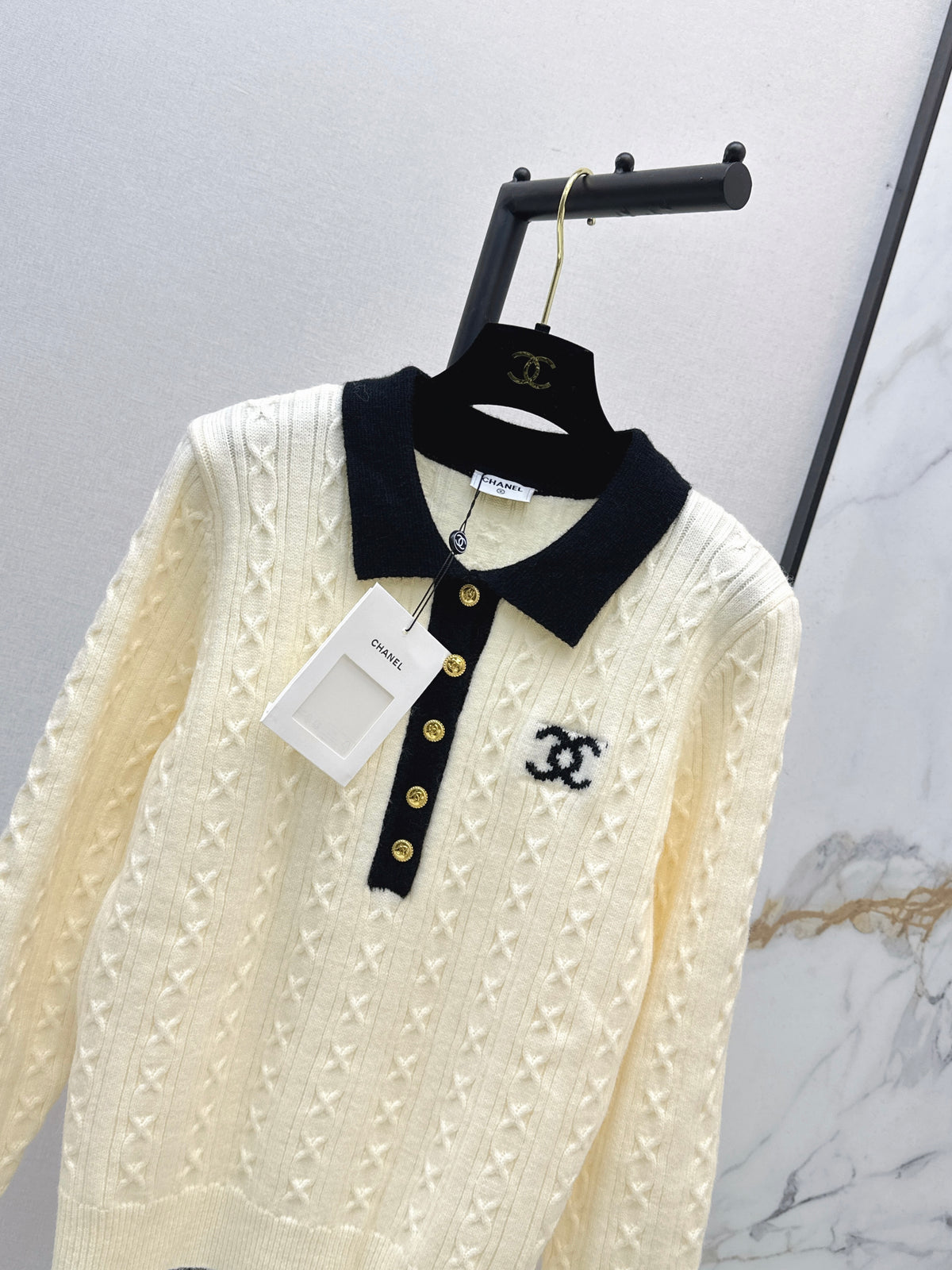 26FW New Collared Knit Top 🤍🖤