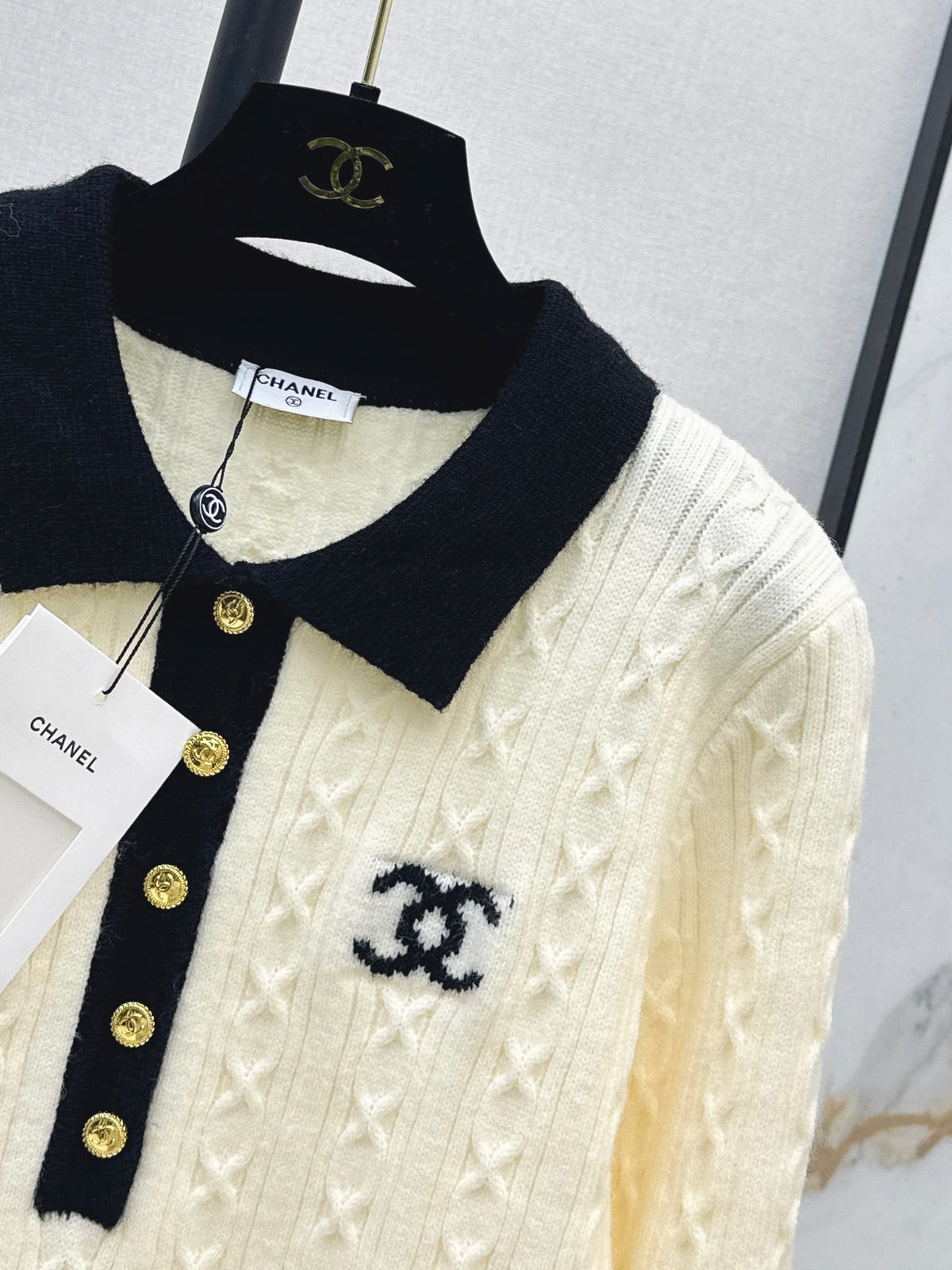 26FW New Collared Knit Top 🤍🖤