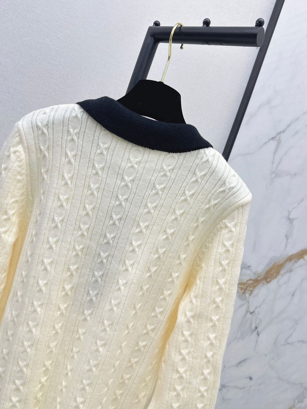 26FW New Collared Knit Top 🤍🖤