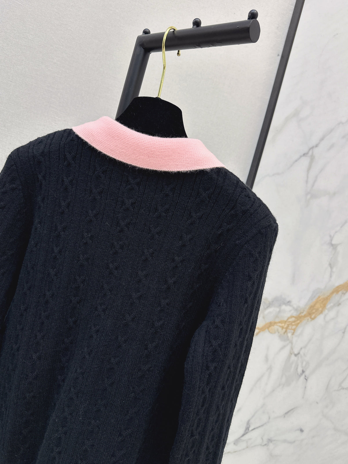 26FW New Collared Knit Top 🤍🖤