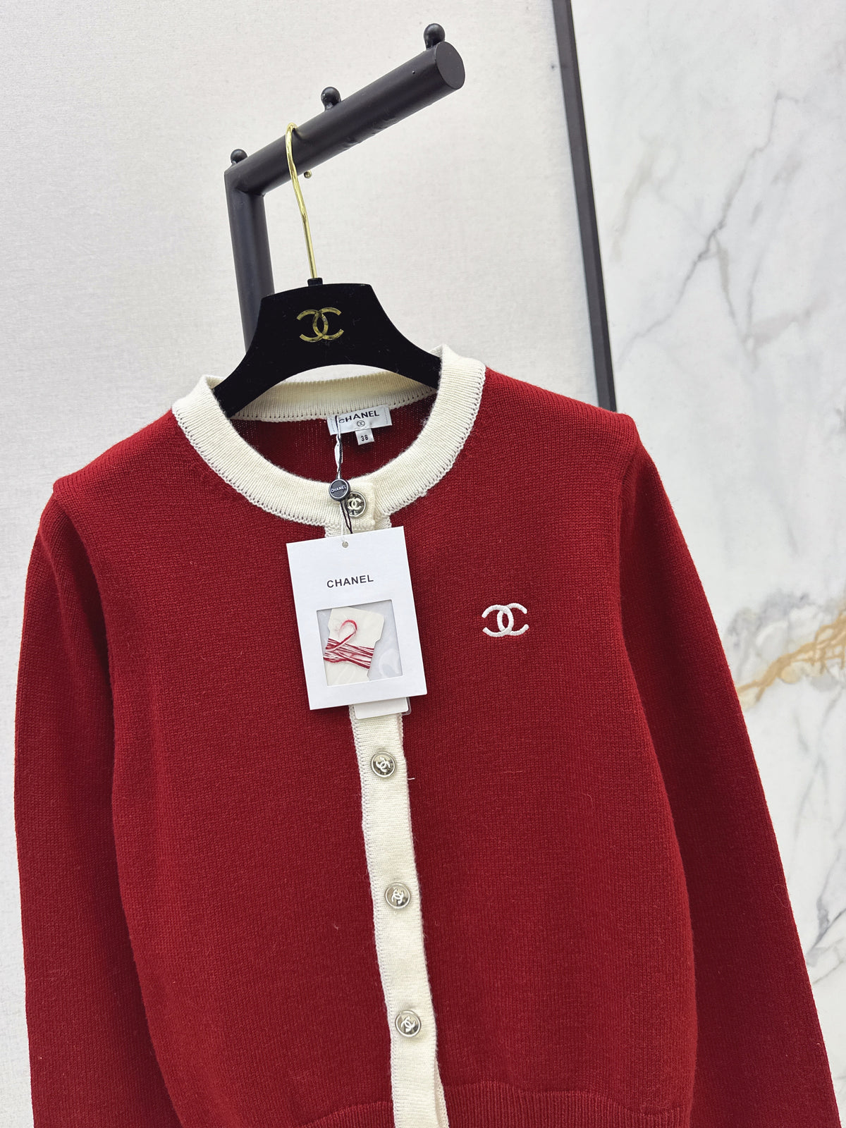 🎄Xmas🎄 26FW New Color-Block Trim Crew-Neck Cardigan 🤍❤️