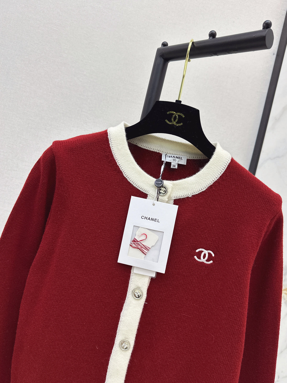 🎄Xmas🎄 26FW New Color-Block Trim Crew-Neck Cardigan 🤍❤️